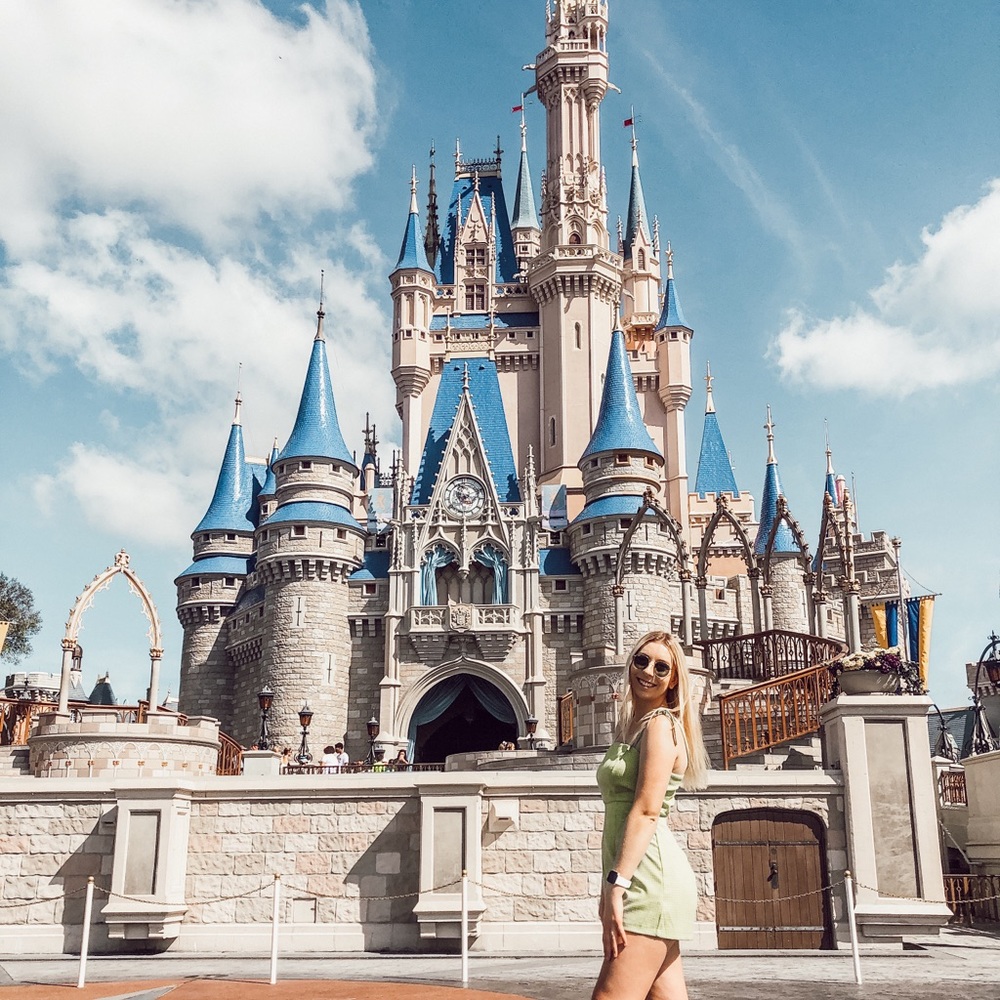 Meet your Posher, Victoria